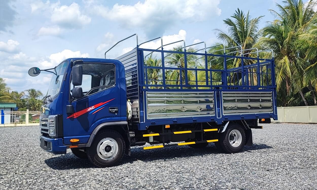 jac N250S E5 thùng bạt tiêu chuẩn