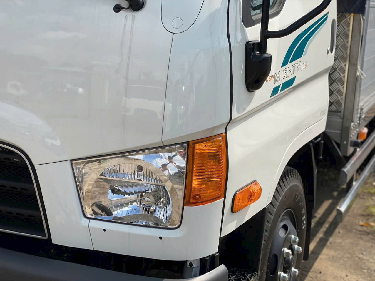 Hyundai Mighty W11s 
