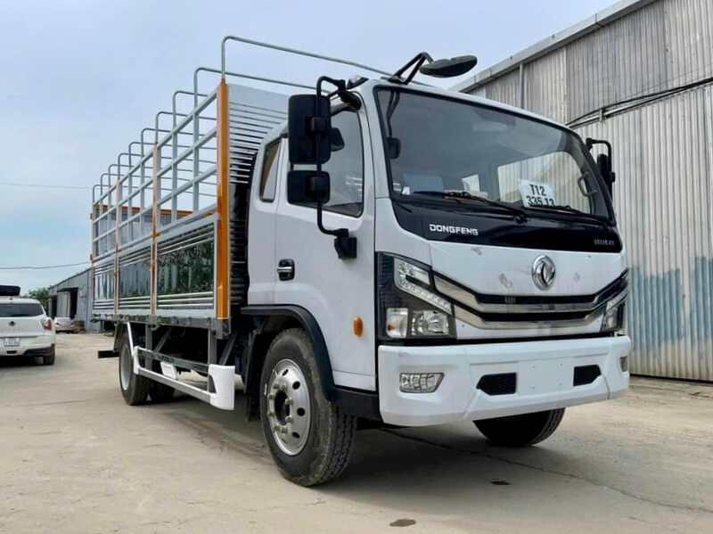 Xe tải DongFeng D8 9 tấn có sẵn giao ngay