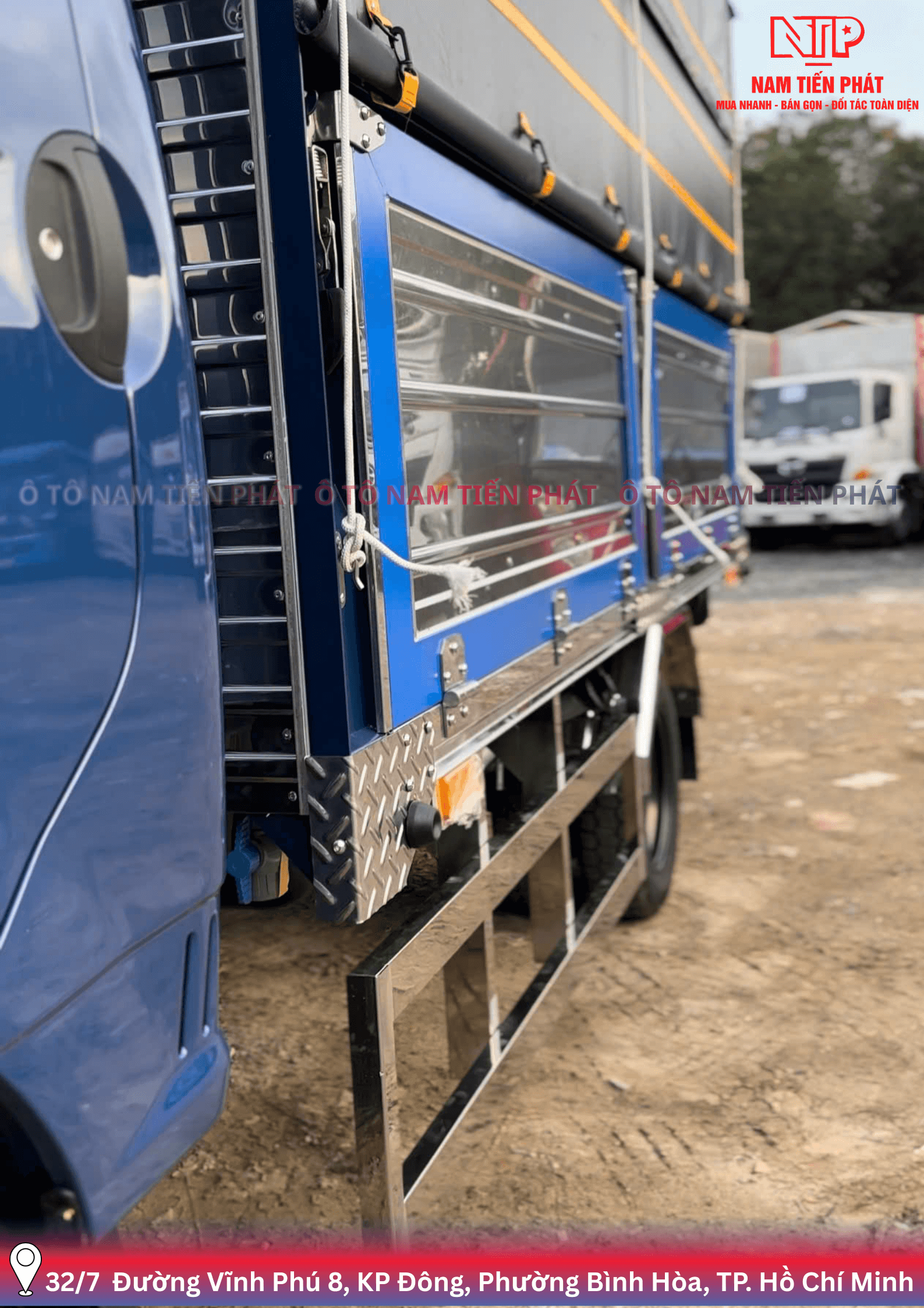 Hình ảnh thực tế xe tải nhẹ Hyundai Porter H150 thùng mui bạt Euro 5, lòng thùng dài 3.1m rộng rãi, giao xe nhanh chóng từ Nam Tiến Phát TP.HCM năm 2026.